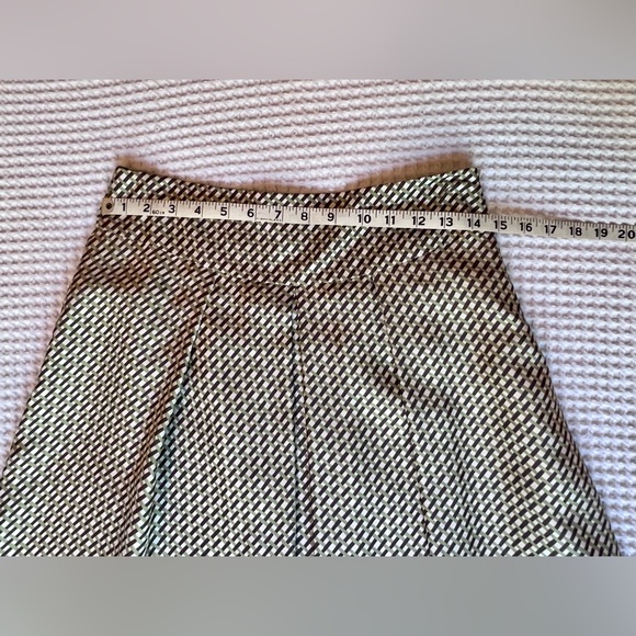 Banana Republic silk pleated skirt. - Picture 3 of 7